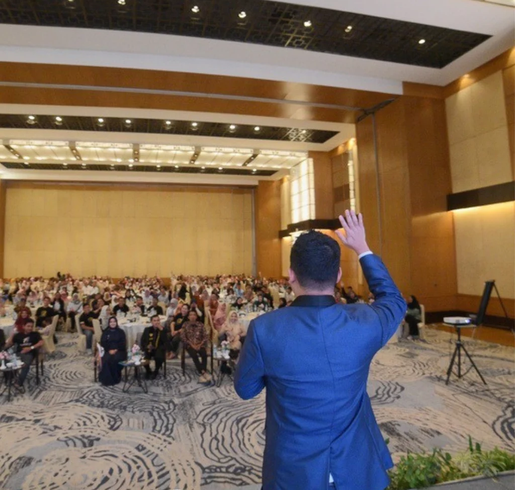 public speaking medan - pt academy muda mandiri - depan